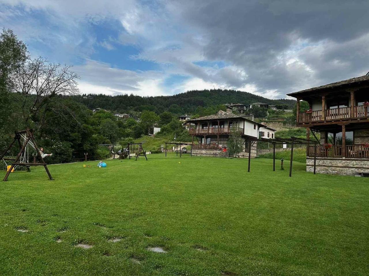 Leshten Guest Homes Екстер'єр фото