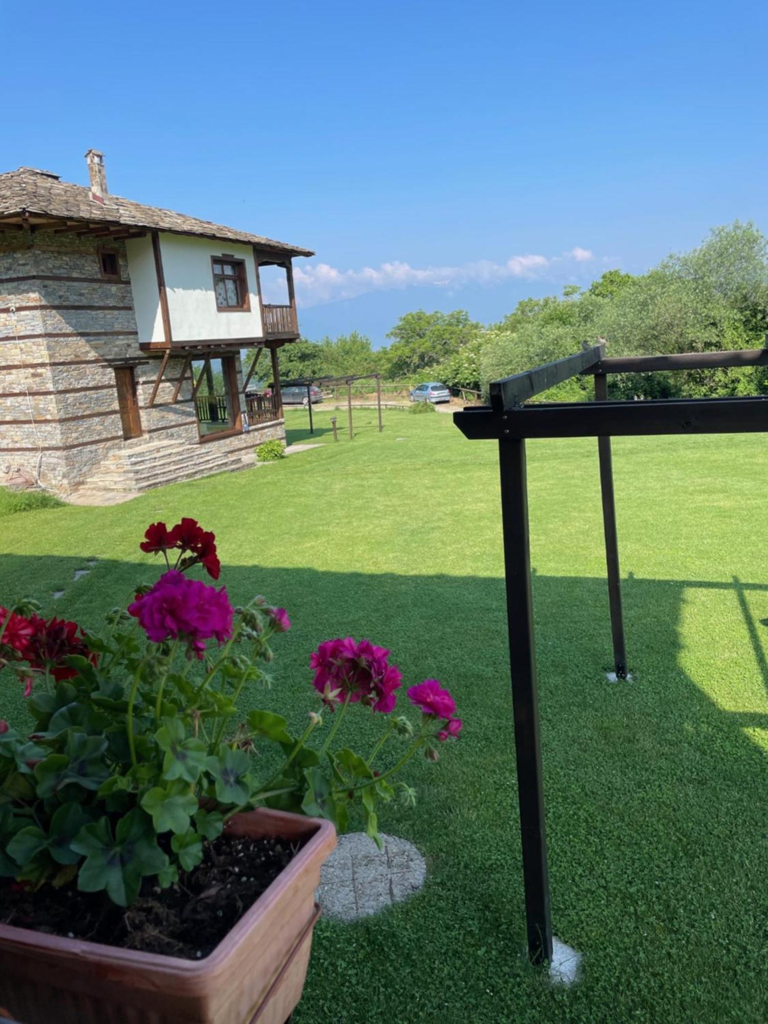 Leshten Guest Homes Екстер'єр фото