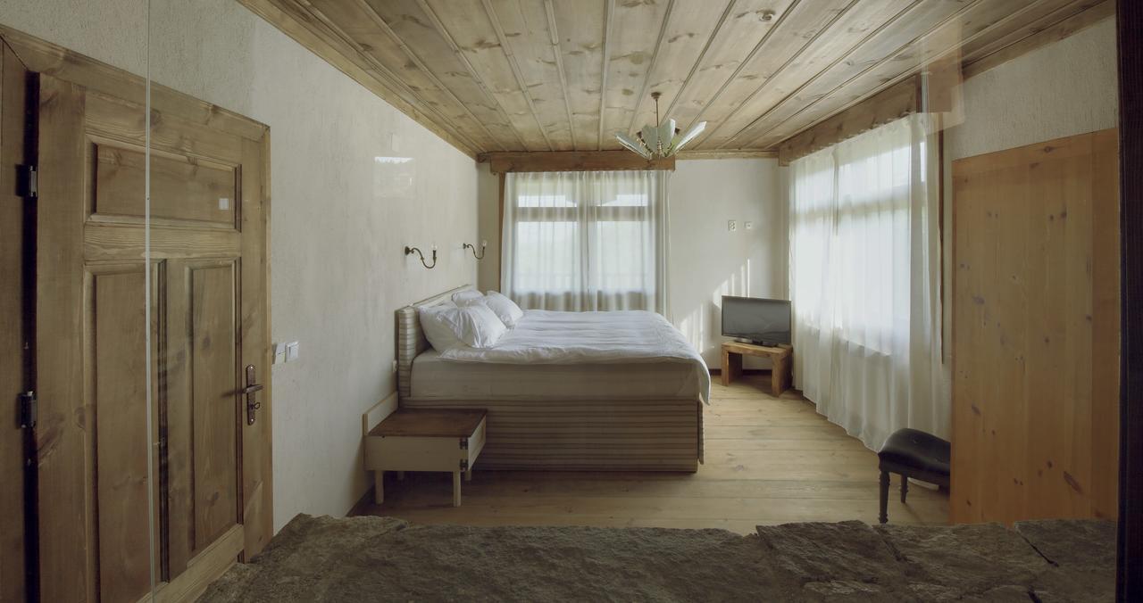 Leshten Guest Homes Екстер'єр фото