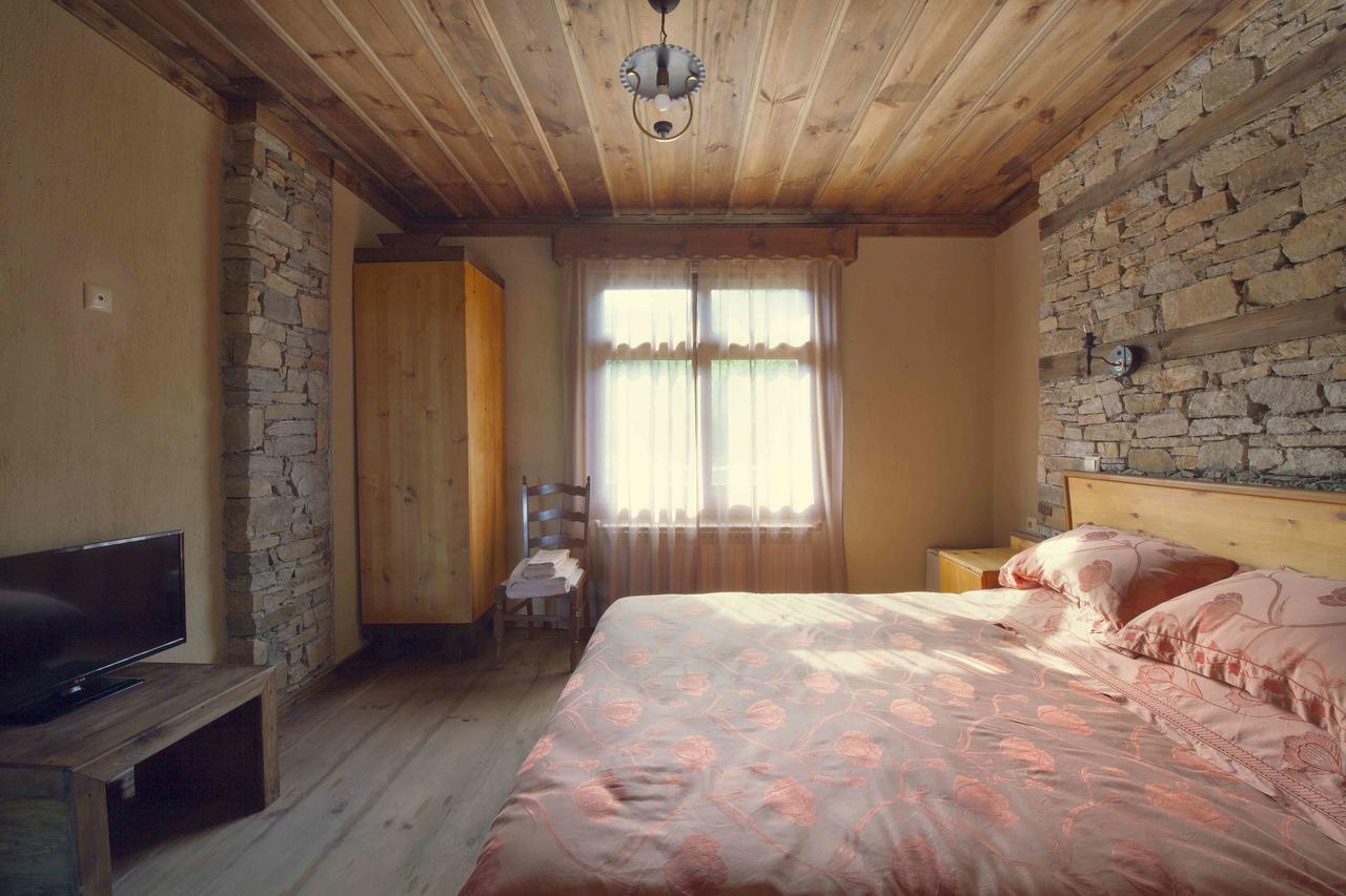 Leshten Guest Homes Екстер'єр фото